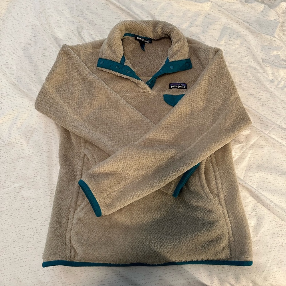 Patagonia sweatshirt